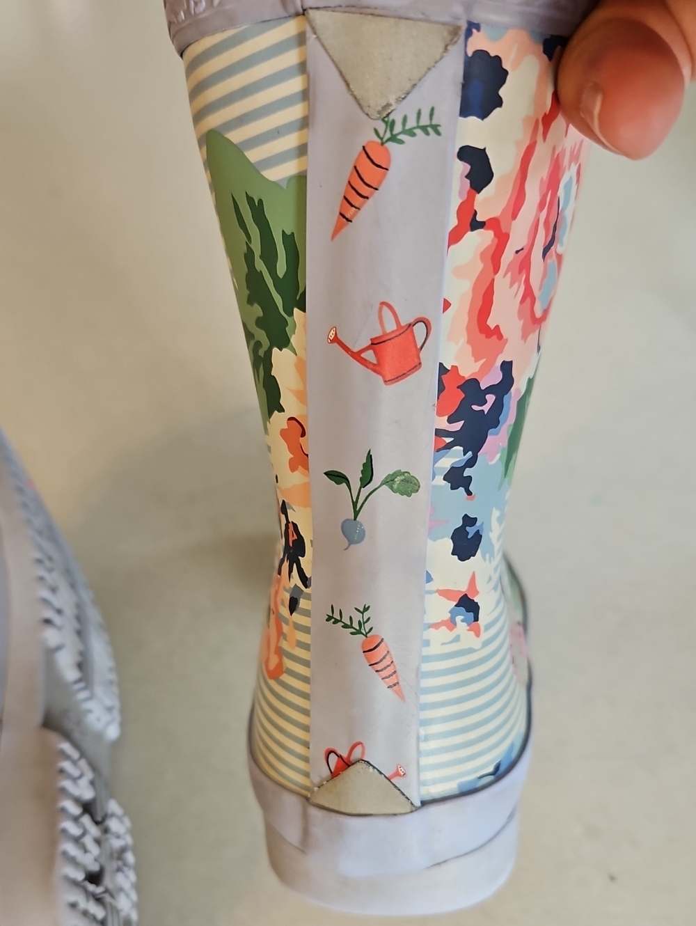 Joules Peter Rabbit Rain Boots - Picture 11 of 13